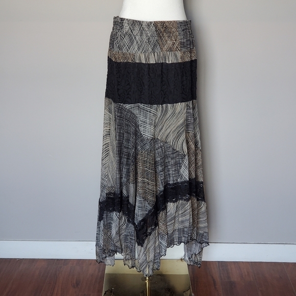 Lapis Maxi Tiered Lace Skirt Broomstick Tiered Fairy Grunge Witchy Stevie Nicks - Picture 2 of 9